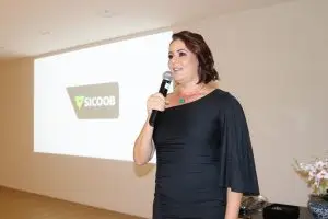 Sicoob e Sebrae lançam linha de crédito especial para empresárias de Umuarama